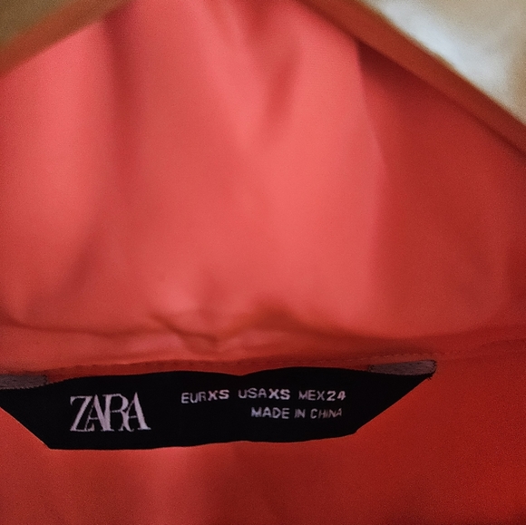 ZARA packable cropped rain jacket- PINK - Picture 2 of 8
